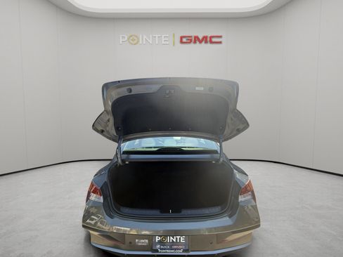 Used 2024 Hyundai Elantra Limited FWD image 29