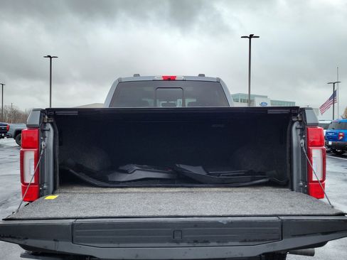 Certified 2022 Ford F250 Platinum w/ FX4 Off-Road Package image 10