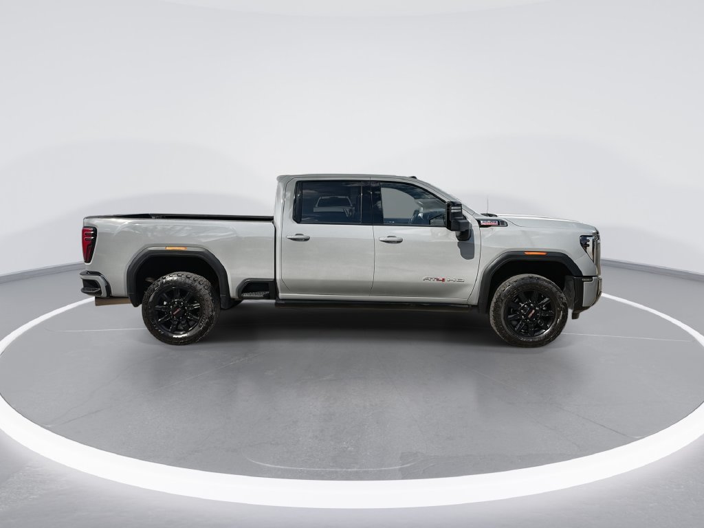 Used 2025 GMC Sierra 2500 AT4 w/ AT4 Premium Plus Package AWD/4WD image 9