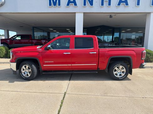 Used 2017 GMC Sierra 1500 SLT w/ Suspension Package, Off-Road AWD/4WD image 8