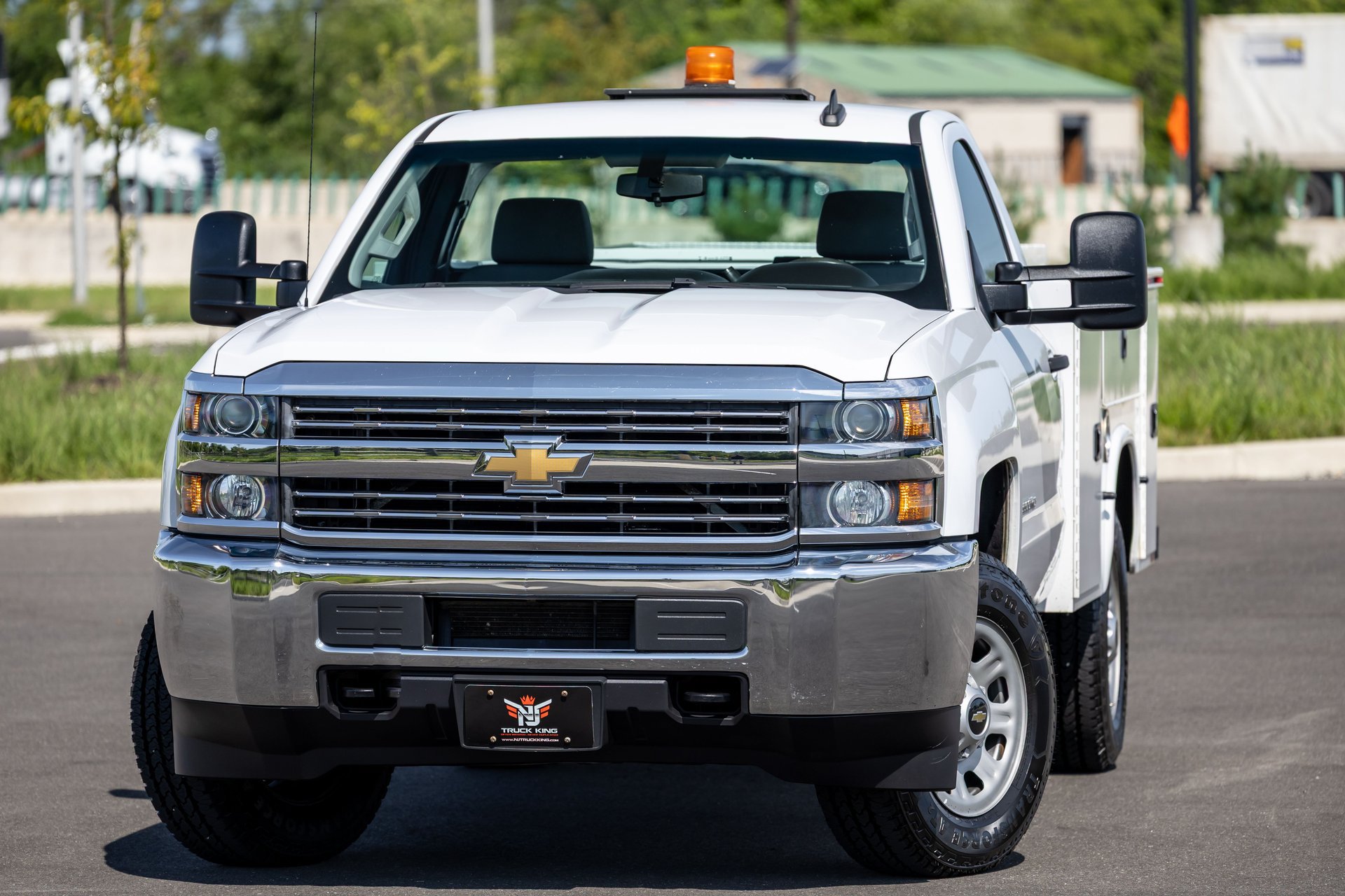 Used 2017 Chevrolet Silverado 3500 W/T RWD image 2