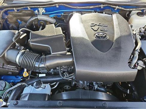 Used 2016 Toyota Tacoma TRD Off-Road AWD/4WD image 28