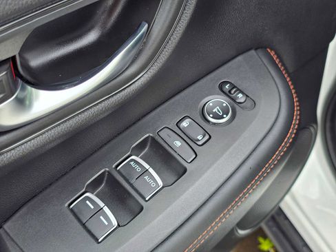 Used 2023 Honda HR-V Sport image 23