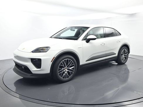 Certified 2025 Porsche Macan Electric RWD image 1