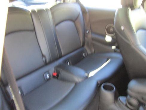 Used 2015 MINI Cooper S image 9