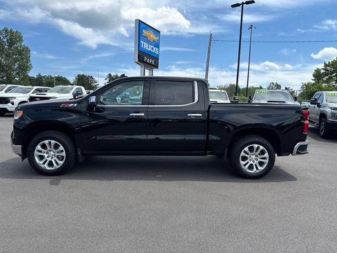 Used 2023 Chevrolet Silverado 1500 LTZ w/ Z71 Off-Road Package AWD/4WD image 8