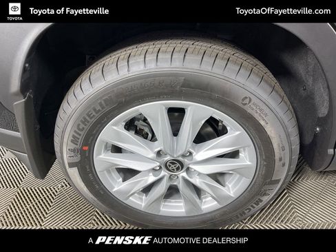 Used 2026 Toyota Corolla Cross LE w/ Moonroof Package FWD image 12