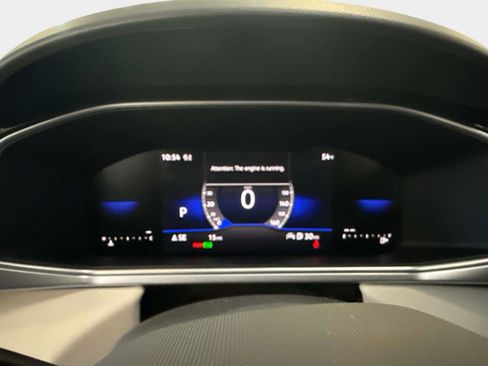 New 2026 Volkswagen Taos SE image 28