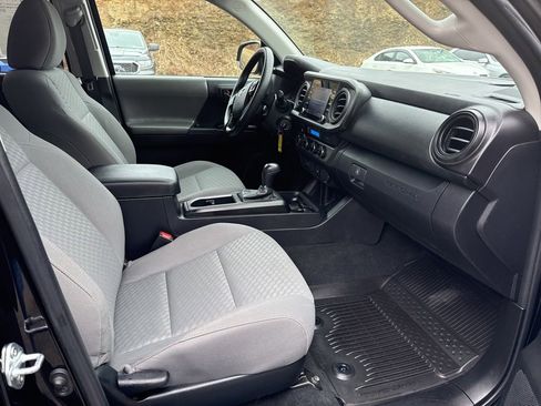 Used 2023 Toyota Tacoma SR AWD/4WD image 11
