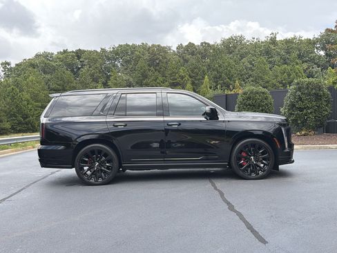 Used 2025 Cadillac Escalade V w/ LPO, ONYX Package AWD/4WD image 5