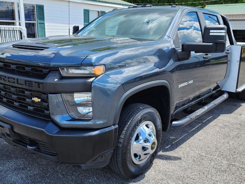 Used 2020 Chevrolet Silverado 3500 W/T w/ WT Convenience Package image 2