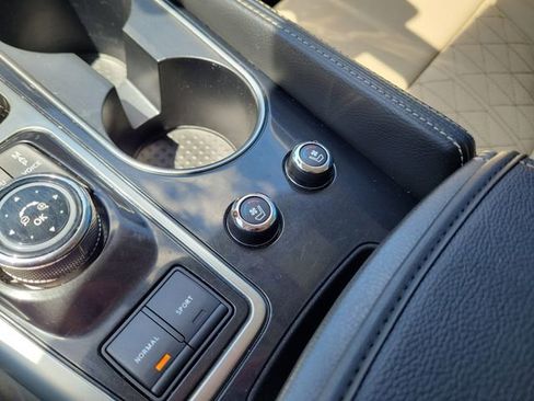Used 2018 Nissan Maxima Platinum FWD image 32