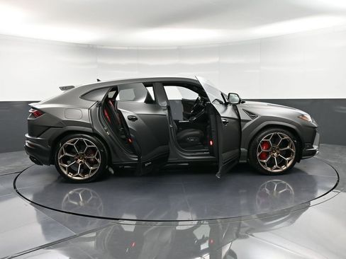 Used 2024 Lamborghini Urus Performante image 41