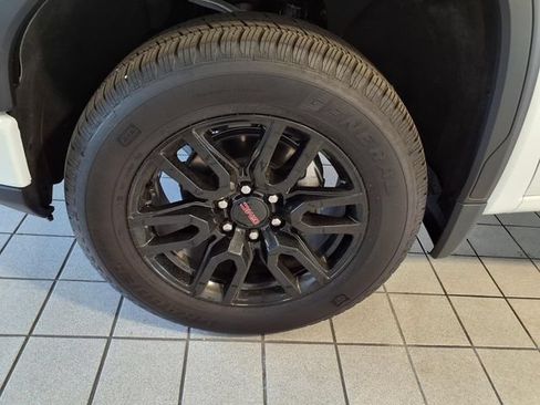 Used 2026 GMC Sierra 1500 Pro w/ Graphite Edition AWD/4WD image 5