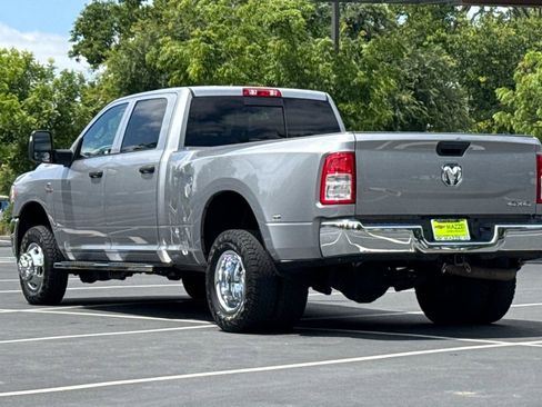 Used 2024 RAM 3500 Tradesman w/ Chrome Appearance Group AWD/4WD image 3