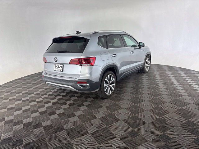 Used 2022 Volkswagen Taos SE w/ IQ.Drive SE Package FWD image 7