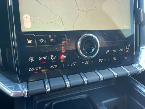 Used 2025 GMC Acadia Elevation FWD image 17