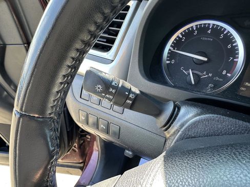 Used 2017 Toyota Highlander Limited image 28