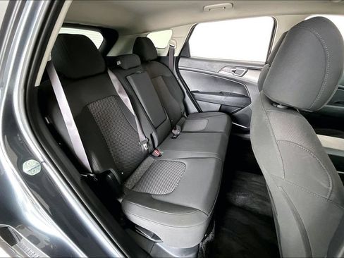 Used 2026 Kia Sportage LX FWD image 32