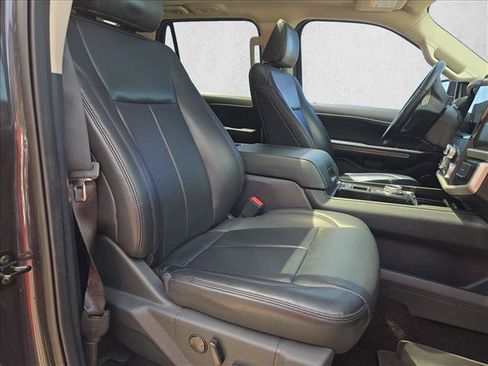 Used 2022 Ford Expedition XLT RWD image 20