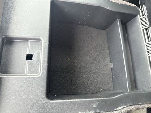 Used 2020 Ford F150 XLT image 32