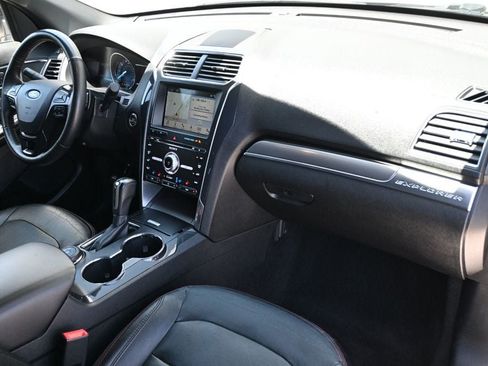 Used 2018 Ford Explorer Sport w/ Equipment Group 401A AWD/4WD image 12