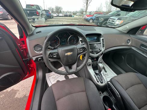 Used 2015 Chevrolet Cruze LT FWD image 11