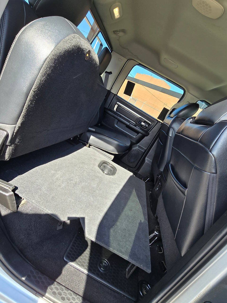 Used 2018 RAM 2500 Big Horn w/ Sport Appearance Group AWD/4WD image 8