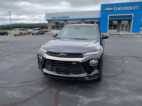 Certified 2023 Chevrolet TrailBlazer RS w/ Sun and Liftgate Package image 3