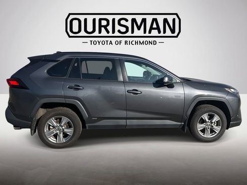 Used 2022 Toyota RAV4 XLE w/ Convenience Package image 8