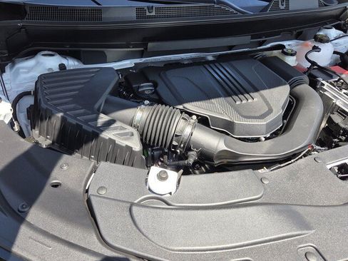 New 2026 Chevrolet Traverse LT w/ Enhanced Driving Package FWD image 17