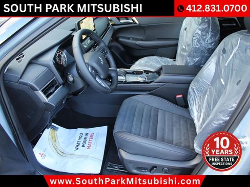 New 2026 Mitsubishi Outlander AWD image 12