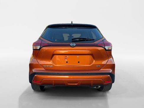 Used 2023 Nissan Kicks SR w/ SR Premium Package image 4