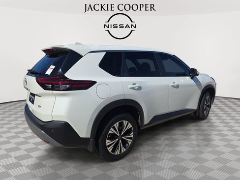 Used 2023 Nissan Rogue SV FWD image 5