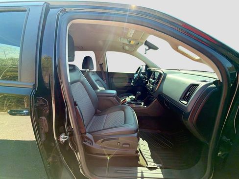 Used 2017 Chevrolet Colorado Z71 image 29