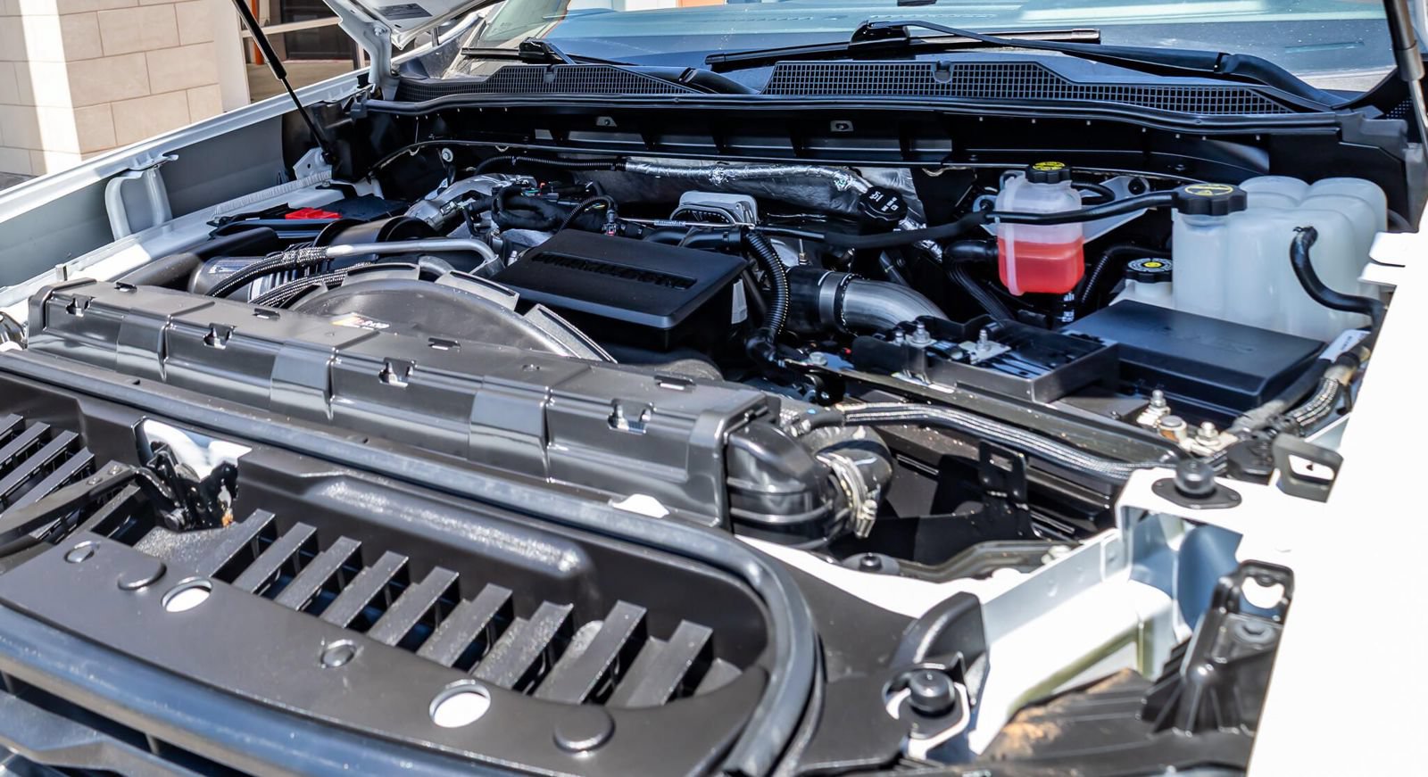 Used 2025 Chevrolet Silverado 2500 LT AWD/4WD image 47