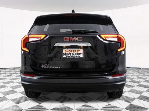 Used 2023 GMC Terrain SLE image 19
