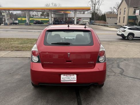 Used 2009 Pontiac Vibe w/ Sun And Sound Package image 4