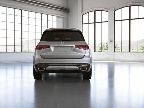 Used 2023 Mercedes-Benz GLS 450 4MATIC image 26