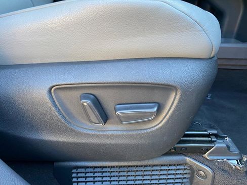 Used 2023 Toyota Sienna XLE image 54