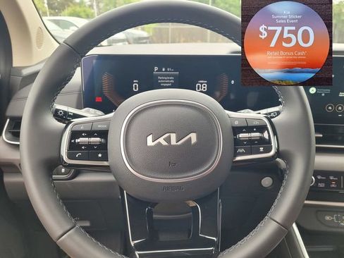 New 2026 Kia Carnival EX FWD image 12