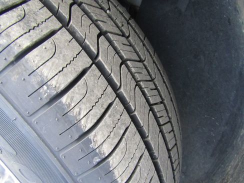 Used 2025 Chevrolet Trax LT image 32