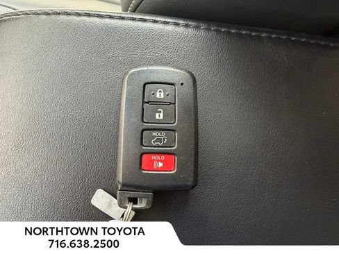 Used 2013 Toyota RAV4 Limited AWD/4WD image 27