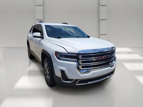 Used 2023 GMC Acadia SLT w/ Preferred Package FWD image 3
