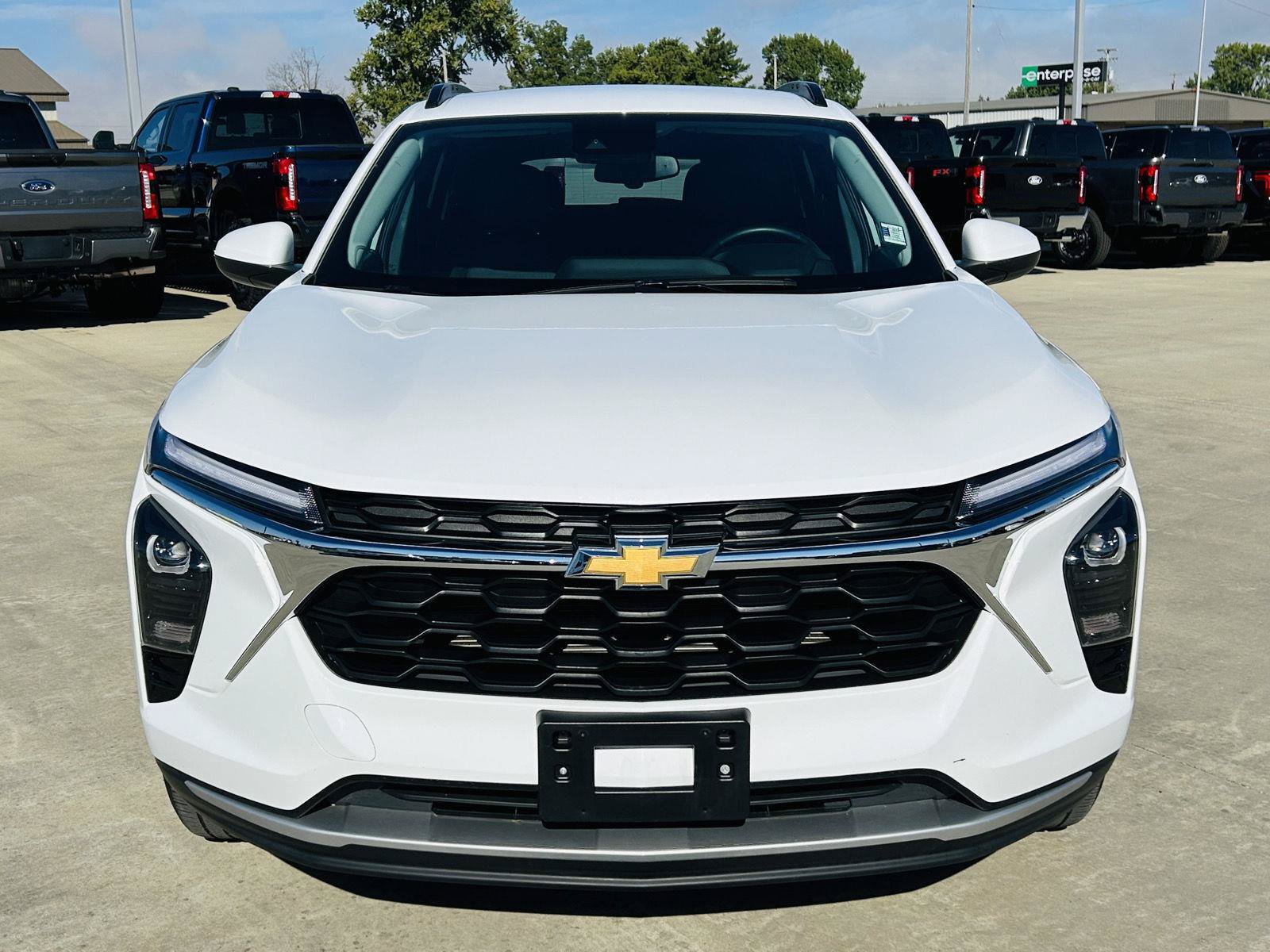 Used 2025 Chevrolet Trax LT w/ LT Convenience Package FWD image 30