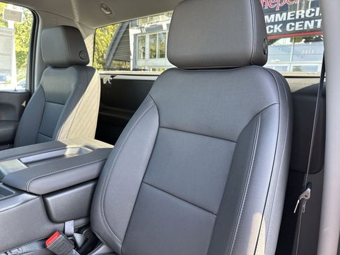 Used 2024 GMC Sierra 2500 Pro w/ Convenience Package image 11