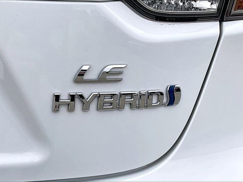 Used 2024 Toyota Corolla LE image 8