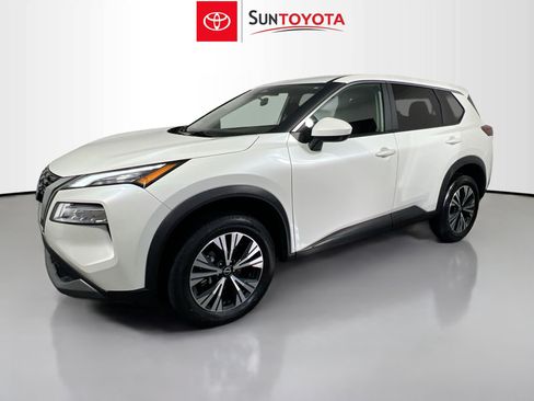 Used 2023 Nissan Rogue SV image 9