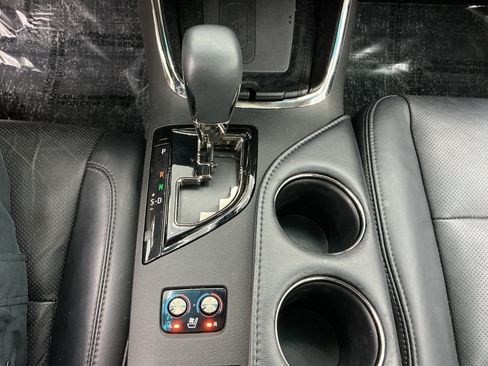 Used 2016 Toyota Avalon Limited w/ Toyota Safety Sense Package FWD image 38