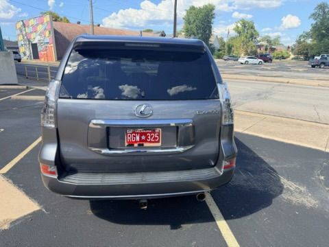 Used 2019 Lexus GX 460 Premium w/ Premium Package AWD/4WD image 4